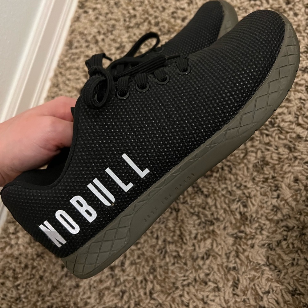 Nobull trainers black olive green 7.5